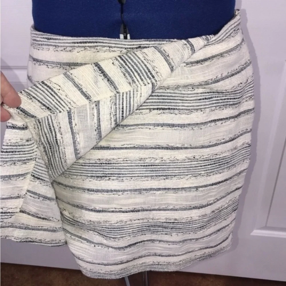 Gap Factory 12 textured weave cream/grey/silver metallic stripe mock wrap skirt‎